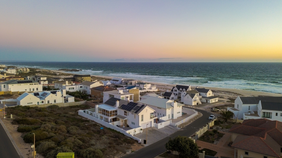 5 Bedroom Property for Sale in Yzerfontein Western Cape